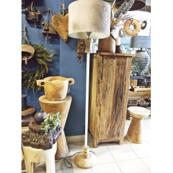 Lampa podłogowa na metalowej postawie z kwiatowym abażurem 159cm